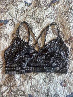 JoyLab Black & White Striped strappy Crisscross Sports Bralette structured